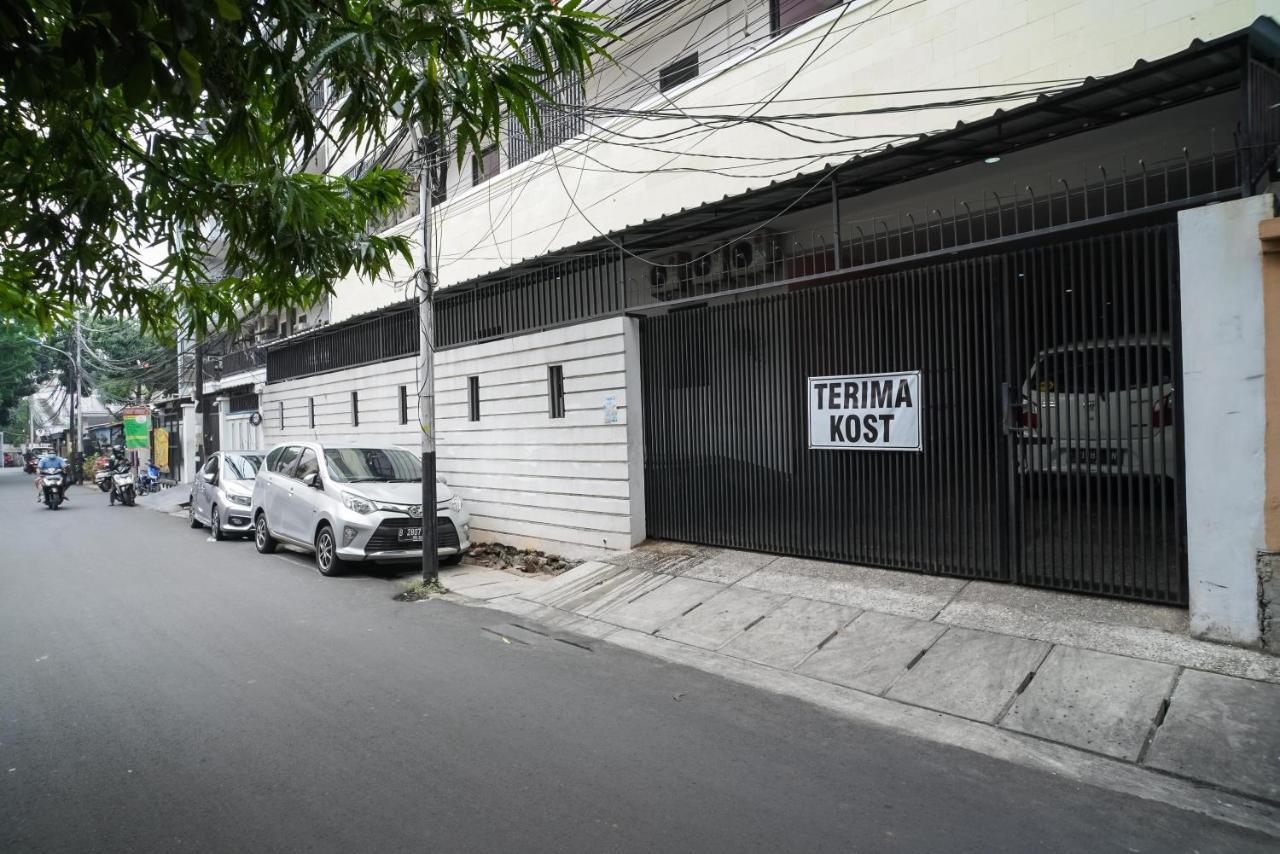 OYO 1491 Sandang Residence Near RS Patria IKKT Jakarta Bagian luar foto